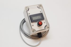 LCD counter for rain gauges and rain gauge field calibration device